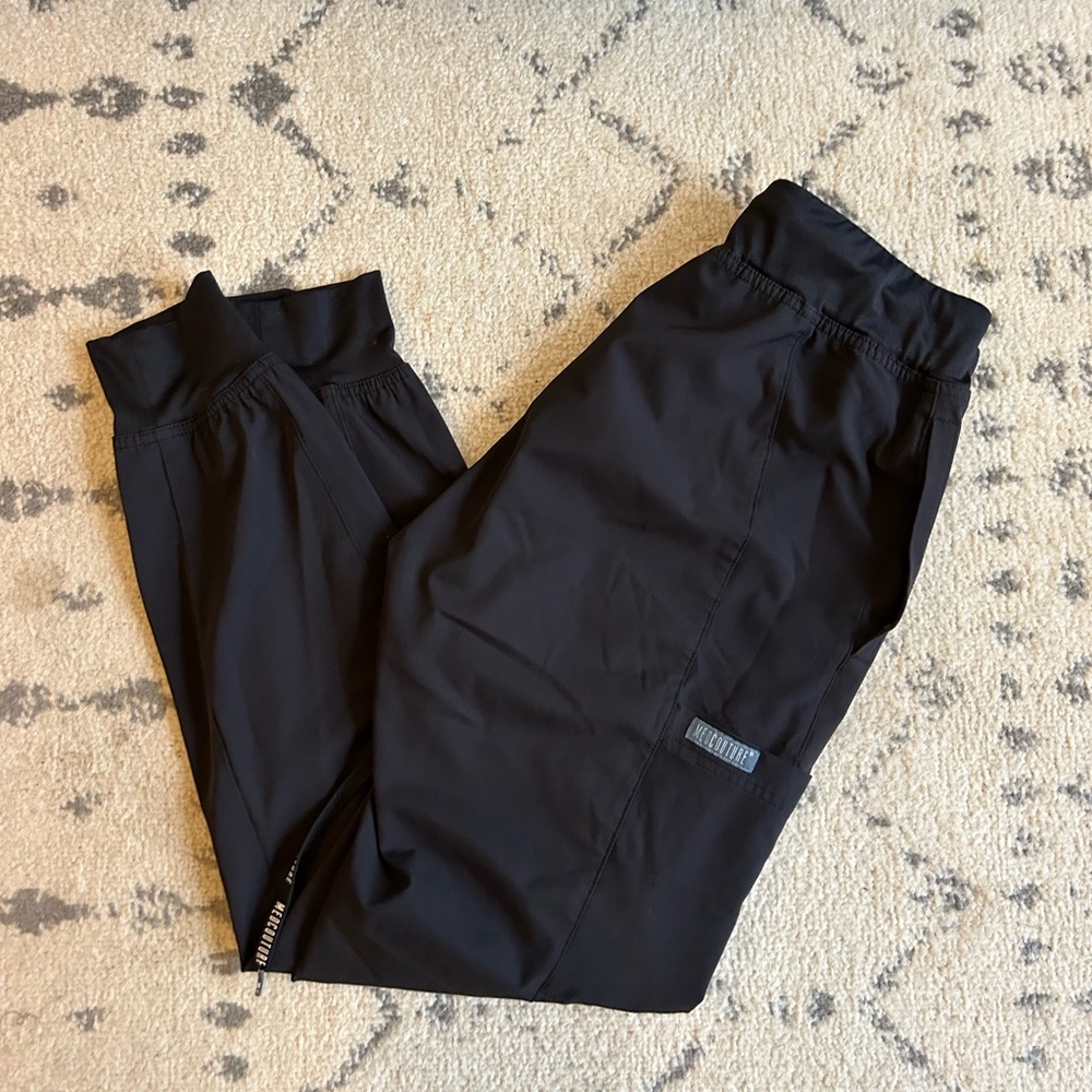 Med couture scrub joggers